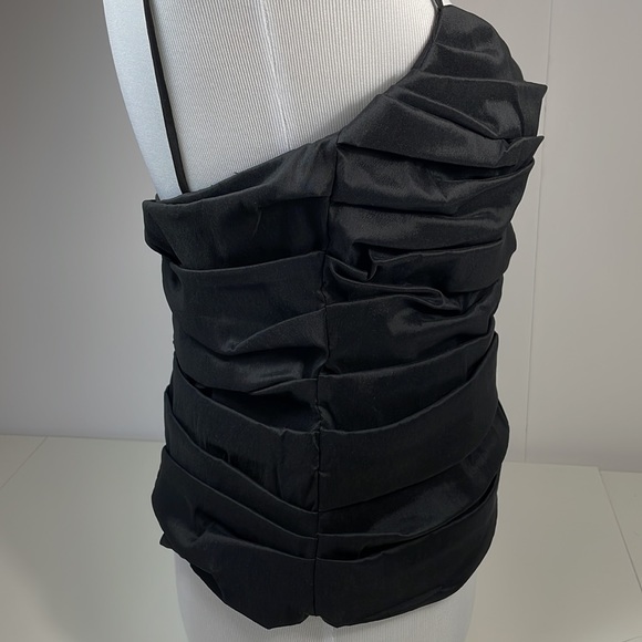 Lily Simon Black Ruched Top, Sleeveless, Size 6 - Picture 6 of 15